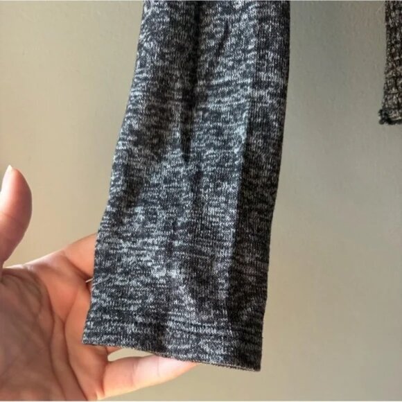 Hollister size M Gray Off-Shoulder ribbed stretchy Long Sleeve Top - Picture 5 of 5